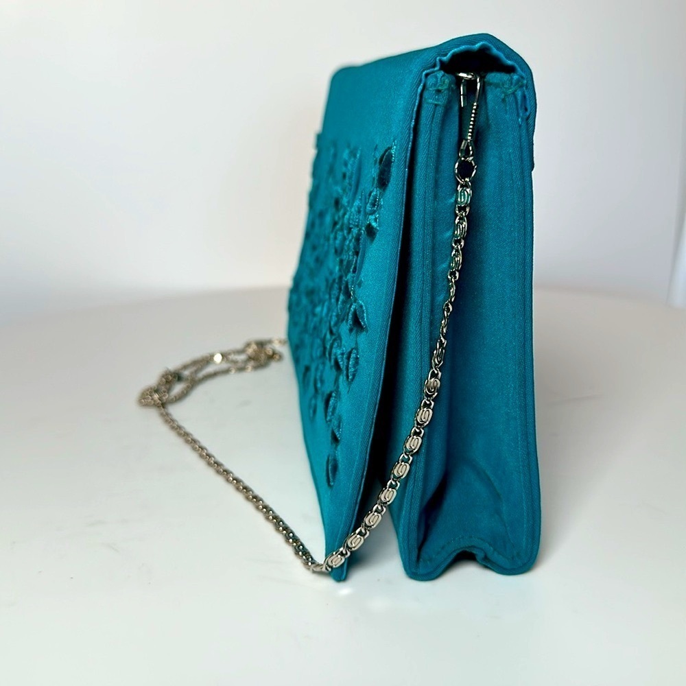 BEN MARC INTERNATIONAL satin clutch velvet vines and flowers embroidered pretty - Picture 8 of 15